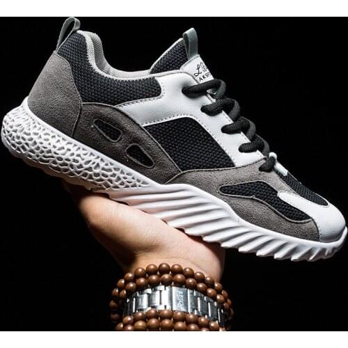 2020 Spring and Summer Mens Shoes Version Fashion Mens Sports Casual Running Shoes Spring Breathable Mesh Thin Shoes