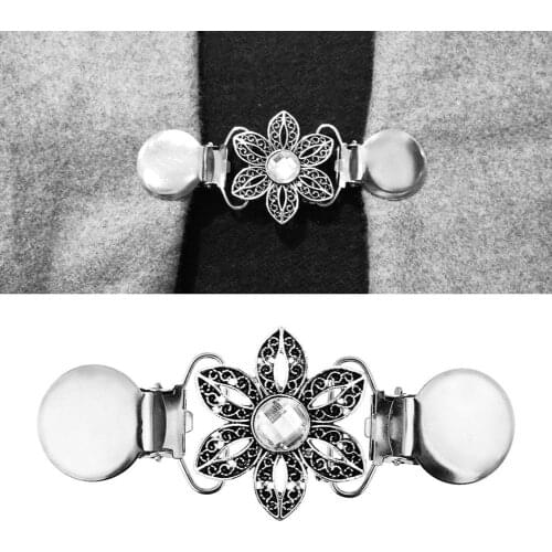 Explosion style clothing creative alloy womens sweater clip cardigan connection buckle collar clip BZ820