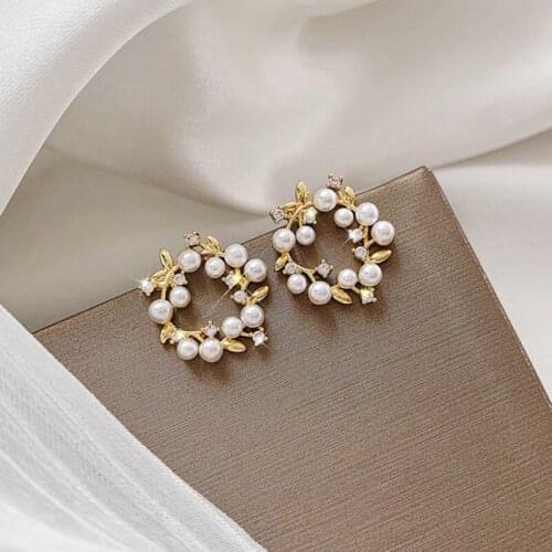Flower Crown Earrings Woman Golden Ear Fashion Jewerly Pearl Beads With Crystal Stud Earings Ladies Small Studs Ear Ring