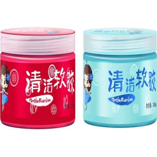 Cleaning the gaps in the soft rubber car vacuuming and removing dust cleaning mud and sticky ash artifacts auto supplies