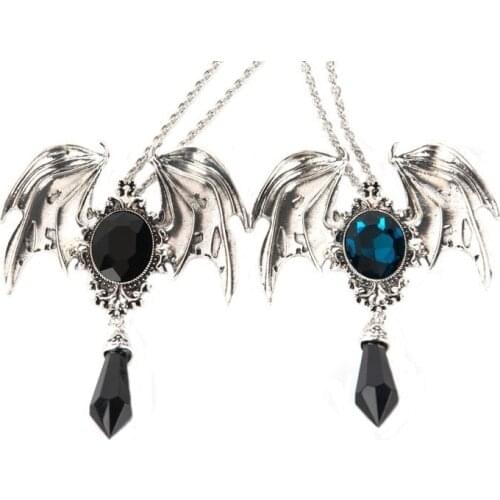 New Retro Animal Bat Shape Pendant Necklace Womens Necklace Bohemian Round Crystal Inlaid Pendant Accessories Jewelry
