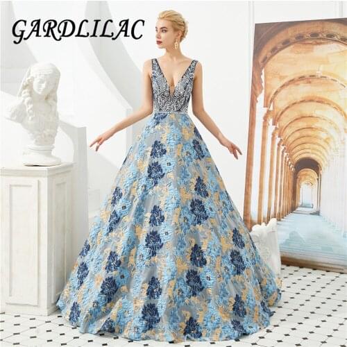 2020 New Arrival Evening Dresses Elegance Appliques V-neck Formal Dress Evening Gowns Long Sleeveless Ball Gown