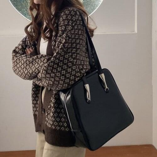 Fashion Patent Leather Women Shoulder Messenger Bags Vintage Female Casual Tote Handbags Large Capacity Ladies Shopping Bag