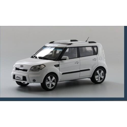 1:18 Diecast Model for Kia Soul 2014 White City SUV Alloy Toy Car Miniature Collection Gifts
