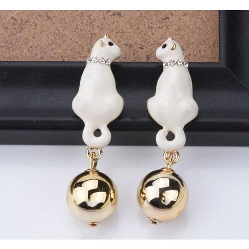 Trendy Stytle Symmetry White Cat Dangle Earrings Cute Animal Exaggerated Drop Earrings With Big Gold Ball for Women Girl Jewelry