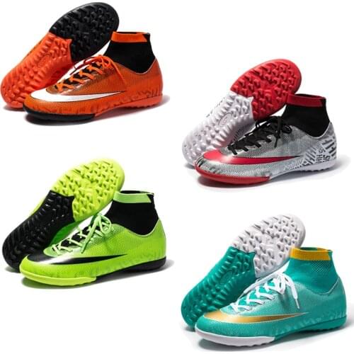 Korean Version Of Hot-selling Outdoor Youth Sports And Leisure Football Shoes High-top Protective Ankle Non-slip Football Sho