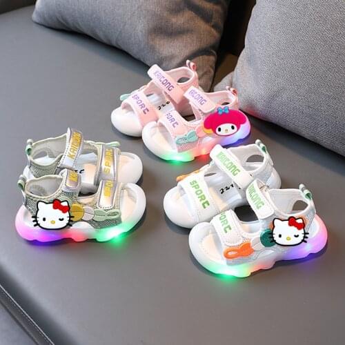 Sanrio Hello Kitty boys and girls light-up sandals 2021 summer new soft-soled childrens shoes baby LED beach shoes