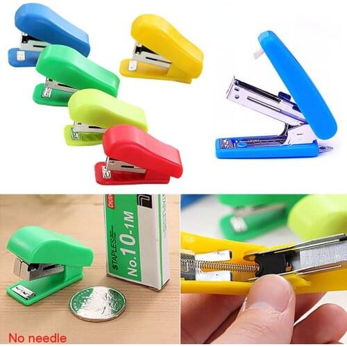 Random Color Stapler Solid Office Stationery Cute Mini Without Stapler Student Use Small Portable Plastic For No. 10 Staples