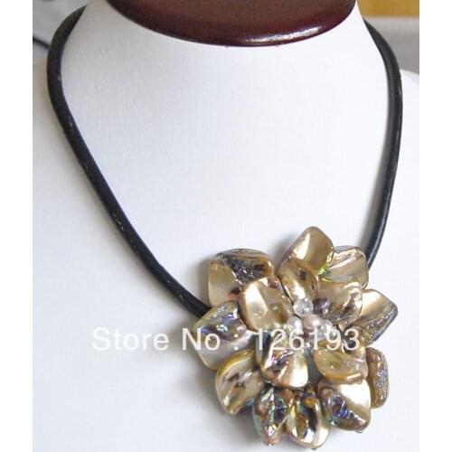 Charming brown shell Pearl Necklace baroque one flower