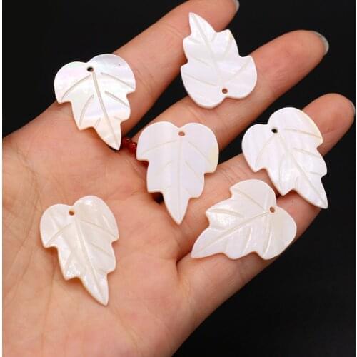 4pcs Natural Leaf Shape Freshwater Charm White Shell Beads Pendants for Women Diy Jewelry Necklace Bracelet Gift Size 21x31mm