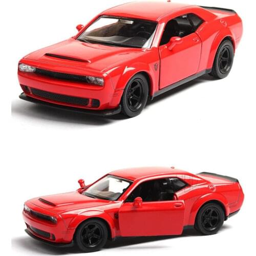 1/36 Dodge Challenger Alloy Car Model Pull Back High Simulation Diecast Vehicle Toys Collections With Light Gifts For Children