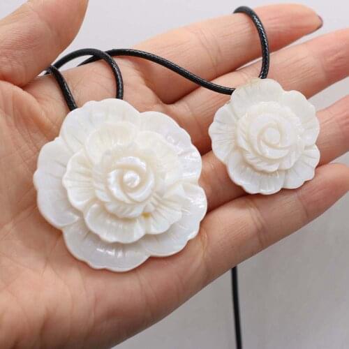 Natural Shell Necklace With Flower-Shaped White Shell Pendant Leather Cord 2MM Charms For Elegant Women Love Romantic Gift