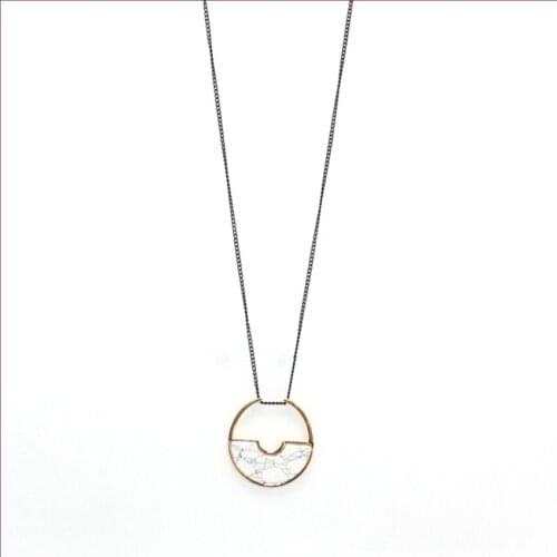 Light Yellow Gold Color Alloy Circle Hollow White Howlite Stone Pendant Link Chain Necklace Trendy Jewelry
