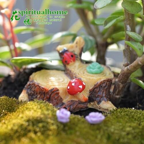 1Pc Mini Tree Stump Craft Figurine Cute Miniature Garden DIY Ornaments Fairy Garden Home Decoration Accessories Random Color