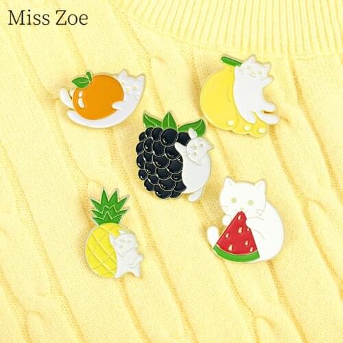 Fruit Platter Enamel Pin Grape Orange Banana Watermelon Badge Custom Kitten Brooches Lapel Pin Jeans Bag Cute Fruit Jewelry Gift