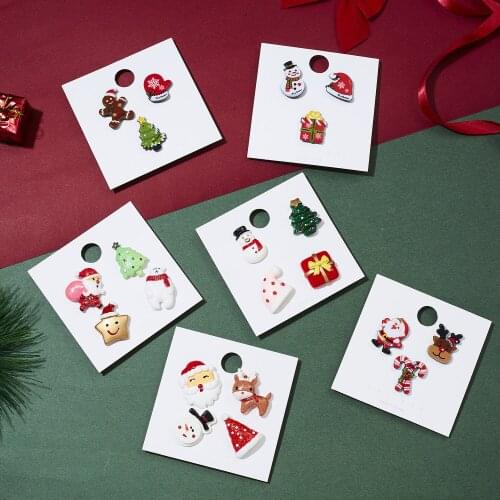 Qinwa Brooches
