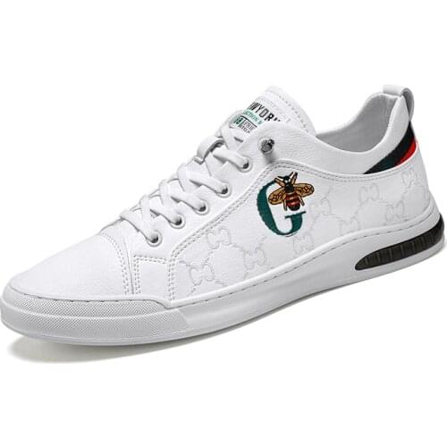 Four Seasons Fashion Super Fiber Leather Casual Board Shoes Wear Comfortable, Anti Slip And Waterproof