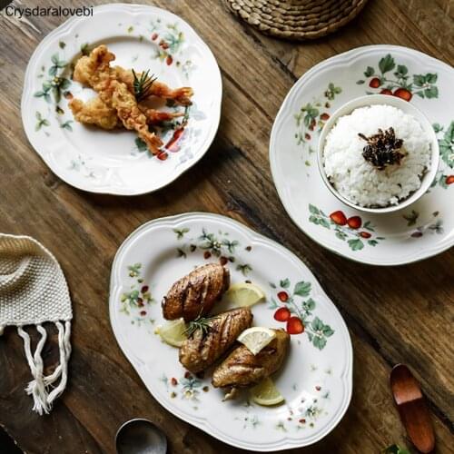 Retro Strawberry Plate Cream Ceramic Oval Plate Deep Dish Soup Bowls Embossed Tableware Salad Dessert Decorative Dinnerware