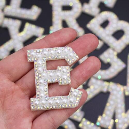 A-Z Pearl Patch 26 English Letter AB Rhinestone Pearl Applique Sew On Patches Alphabet Clothing Patch Badge For Bag/Hair Clip