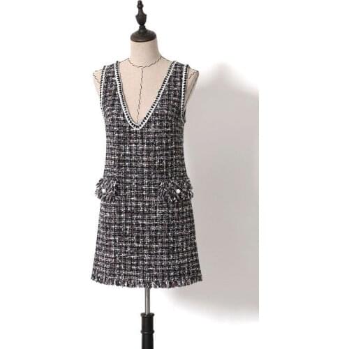 Cutting New Beauty and QZ0116 black loose commuter small sweet wind v neck singlet fashion dress