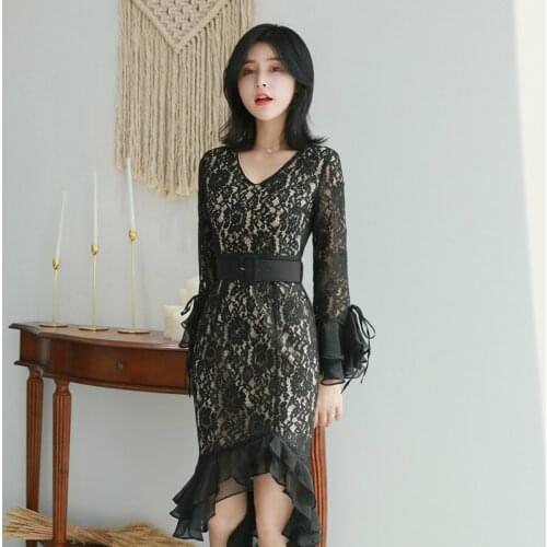 New Arrival Flare Sleeve Black Lace Dress Women Slim Hollow Out Trumpet Vintage Dress Women with Belt Summer Retro DressLadies