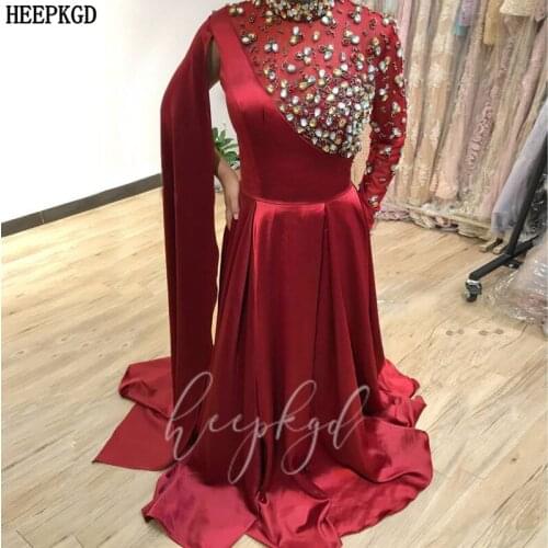 Luxury Red Crystals Long Arabic Evening Dress High Neck Long Sleeves Satin Formal Occasion Dresses Plus Size Women Prom Gowns