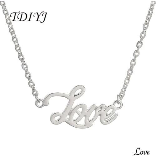 TDIYJ 5Pcs Women Collares Love Word Necklace 17'' Monogram Choker Necklaces as Valentines Day Gifts for Lover
