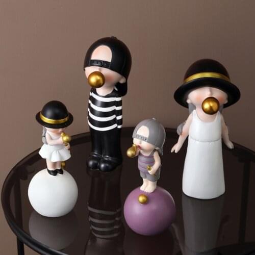 Modern Style Character Figurines Kids Model Blowing Bubble Gum Boy Girl Resin Statue For Living Room Home Decoration Accessories