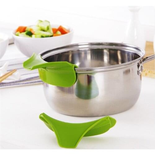 2019 Creative Anti-sprinkle and Leak Proof Pans Deflector Silicone Funnel Pour Soup Tool Splatter Guard Kitchen Gadgets Tools