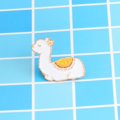 Cute Alpaca Brooch Backpack Enamel Pins Shirt Collar Lapel Badges Broche for Men Women Badge Pines Brooches Jewelry Accessories