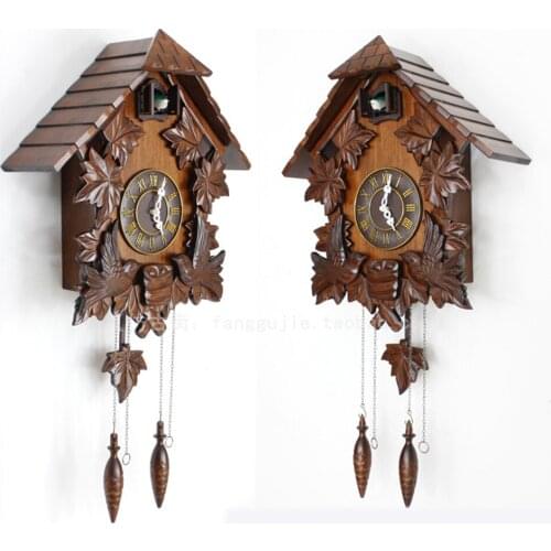 Retro European Vintage Cuckoo Clock Cuckoo Clock Hand-carved wood wall clock