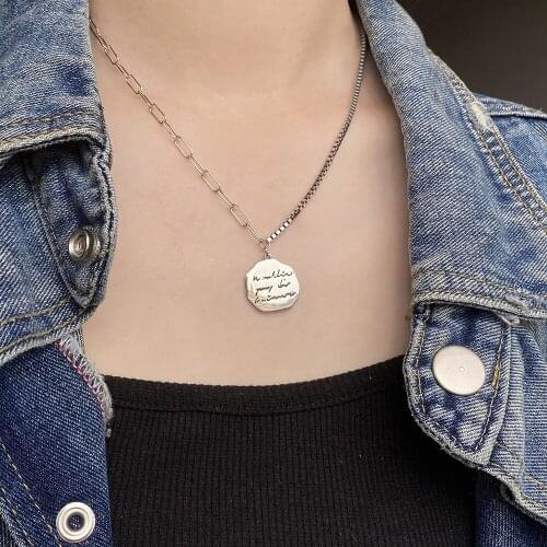 Retro Hip-Hop Necklace Ins Temperament Simple Cold Wind Disc Geometric Initial Pendant Clavicle Chain Necklace Women Jewelry