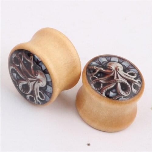 2PCS Punk Animal Octopus Tunnels Ear Plugs Piercing Ear Expansion Fashion Wooden Pircing Body Jewelry For Women & Men Party Gift