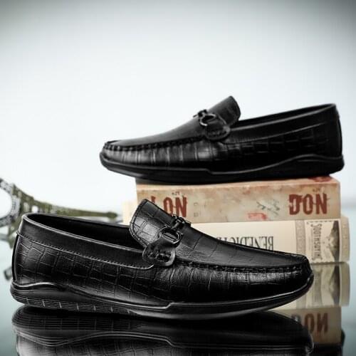 Mens Loafers Casual Shoes Breathable Driving Shoes Big Size Boat Shoes Slip-on Flat Shoes Genuine Leather Moccasins