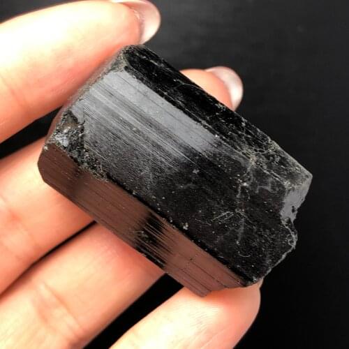 Natural black tourmite mineral specimens gem quartz is free of shipping charges from China