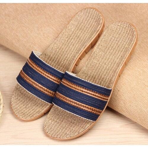 QYSHINE Men's Flip Flops