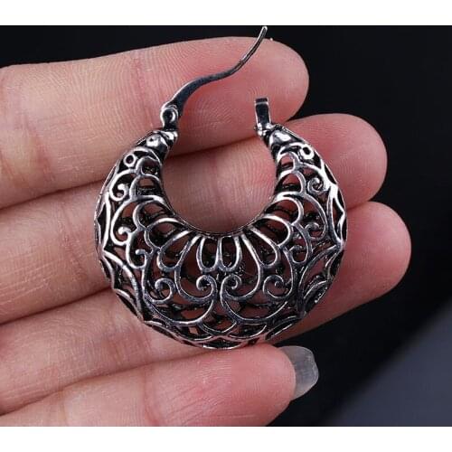 New Korean Fashion Metal Jewelry Pendant Earrings for Women Retro Hollowed Out Geometry Bohemian Women Elegant Party Gifts