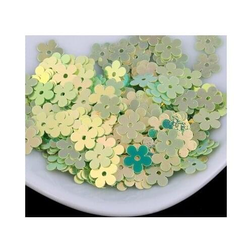 7mm Flat Flower Platting Golden Centre Hole Loose Sequin Paillette Sewing,Wedding Craft,Kids DIY Garment Accessories Light Green