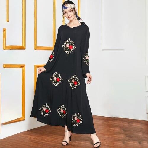 Muslim dress Fashion autumn heavy industry embroidery womens temperament splicing casual black long skirt Abaya Dubai Dresses