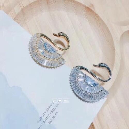 Cute Crystal Swan Brooch Pins Gold Color Animal Rhinestones Brooches for Women Wedding Scarf Jewelry Vintage Lapel Pins