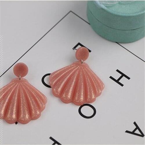 European and American fashion popular eardrop South Korea web celebrity with shell earnail fan resin bright pink earring simple