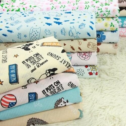 Half meter Northern Europe cartoon flower print, 100% handmade DIY patchwork bag garment dress cloth B40