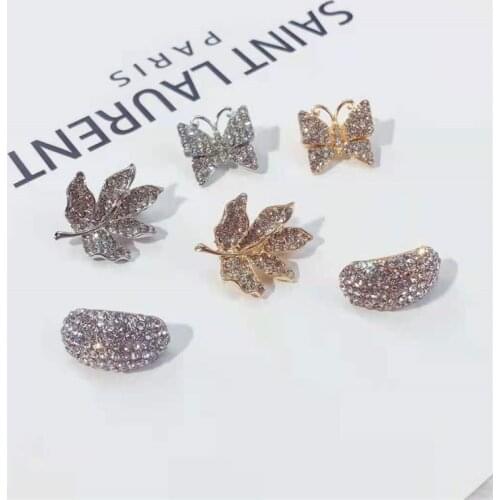 Creative Maple Leaf Butterfly Rhinestone Pin Fashion Temperament Clothing Accessories Corsage Sweater Collars Pin Ladies Broochs