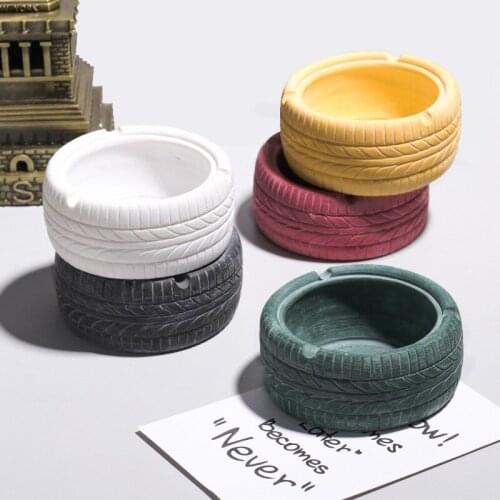 Retro Distressed Tire Resin Ashtray Creative Home Living Room Bar Desktop Decoration Portable Ashtray