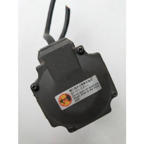 MSMD042P1S servo motor , used in good condition . 80% appearance new , good working , free shipping