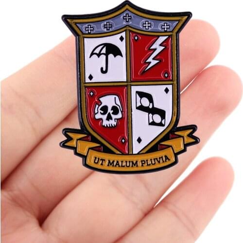 DZ1562 College badge Enamel Pins Brooches Woman Men Backpack Bags Badge Fashion Lapel Jewelry Kids Friends Birthday Gifts