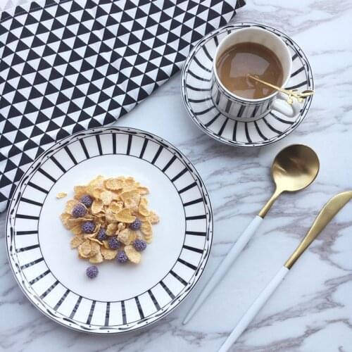 D family same bone china plate Western food plate black and white stripe coffee cup breakfast plate simple coffee cup set