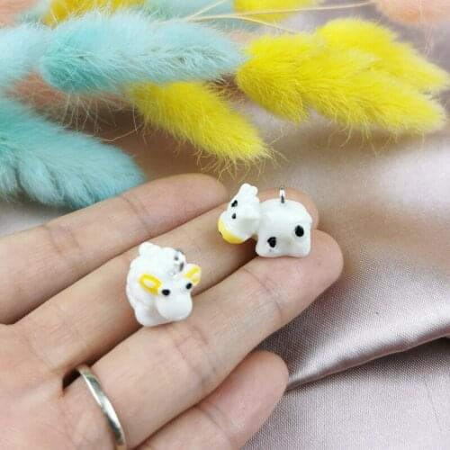 10pcs/pack Cartoon Resin Animals Cute White Sheep Cow Pendant Charms Fit Jewelry Findings DIY Earrings Necklace Dangle Handmade