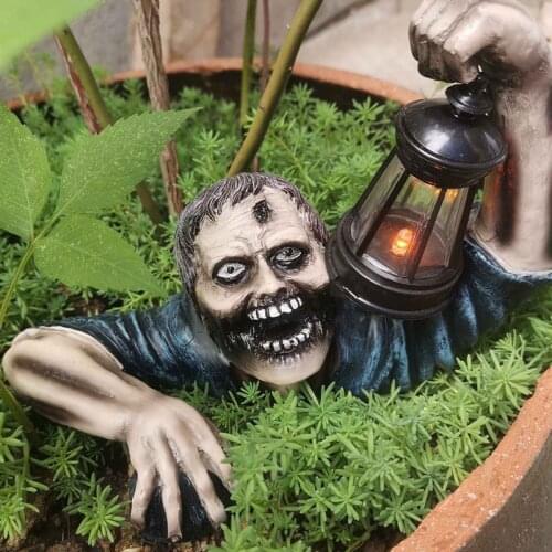 Horror Zombie Statue Garden Decor Resin Halloween Zombie Crawling Out of Grave with Solar Led Lantern Figurines Lawn Ornaments