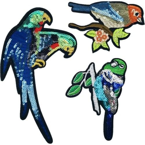 50pcs/lot Cartoon Parrot Embroidery Patches Letters Clothing Decoration Accessories Diy Iron Heat Transfer Applique Cute Patch
